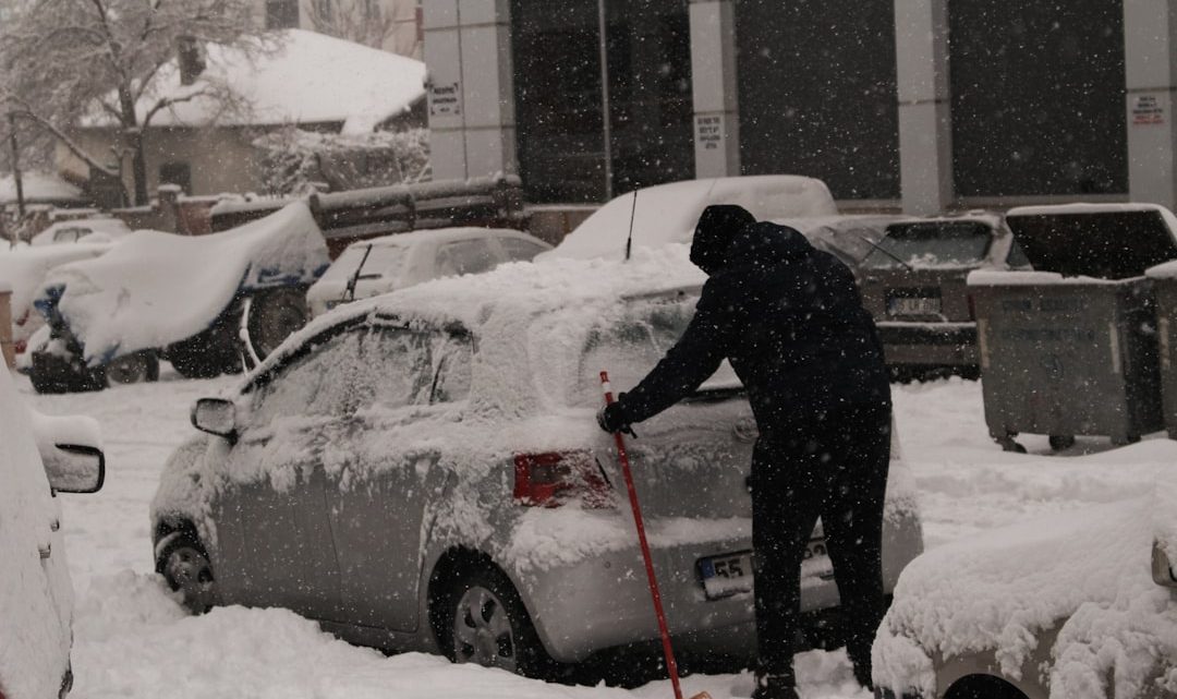 Jak przygotować samochód na zimę? Porady dla kierowców na mroźne dni