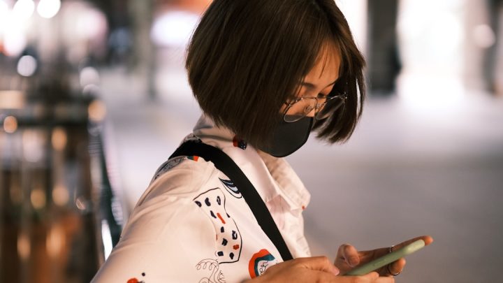 Jak sprawdzić jakość powietrza w swojej okolicy? Przegląd aplikacji i mierników smogu