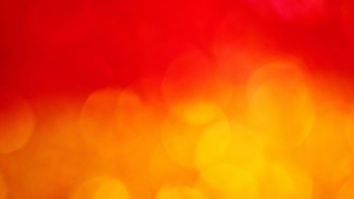 Jakie są objawy udaru cieplnego i słonecznego? Pierwsza pomoc krok po kroku.