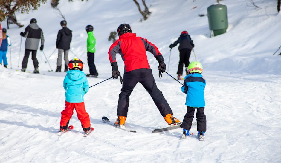 Bezpieczne zimowe sporty górskie dla dzieci: Jak przygotować sprzęt i zadbać o malucha na stoku?