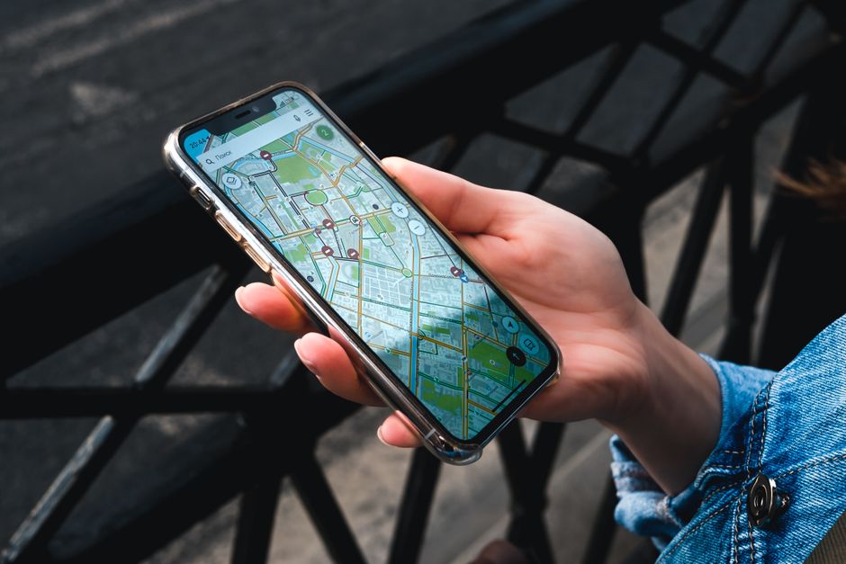Nawigacja GPS: Aplikacje, porady, bezpieczeństwo